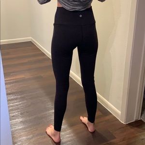 Lululemon wunder under high rise tight size 6